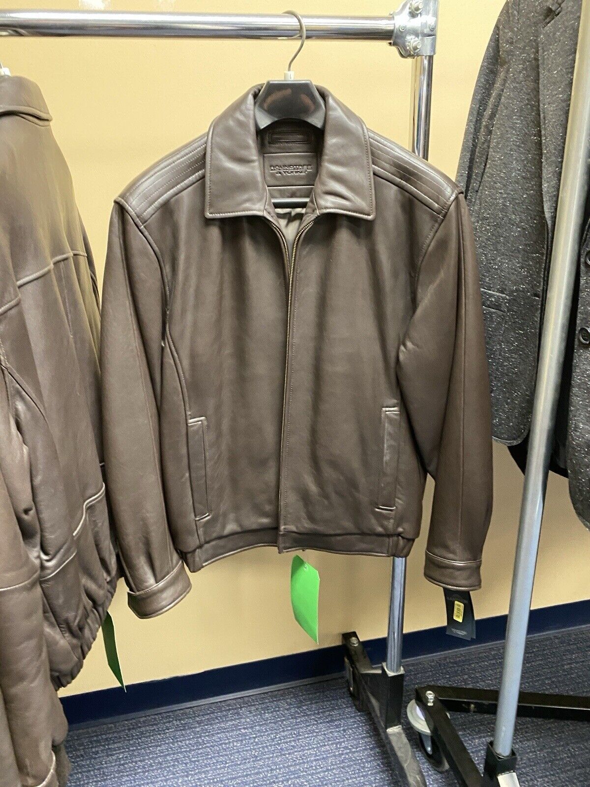 Roundtree and yorke leather jacket hot sale